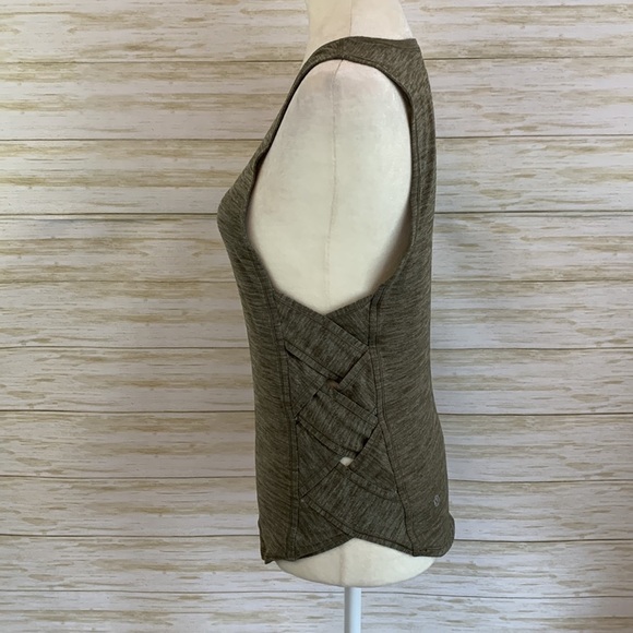 Lululemon Workout Tank - Picture 4 of 7